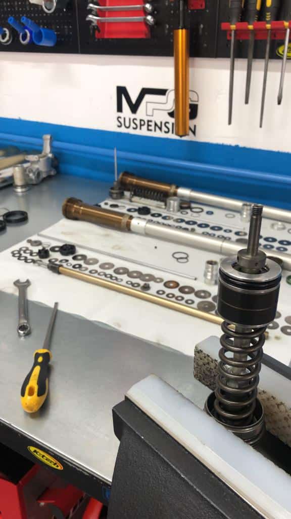 Mantenimiento completo horquillas Offroad presurizadas - Imagen 2