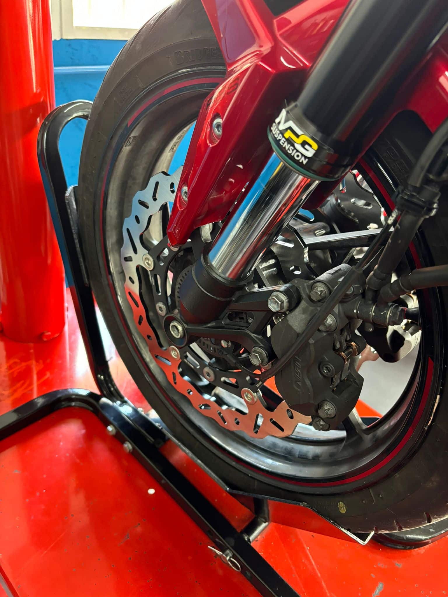 Braking Disco de Freno Delantero Izq. W-FLO SK2 Ø300/142 para KAWASAKI - Imagen 2